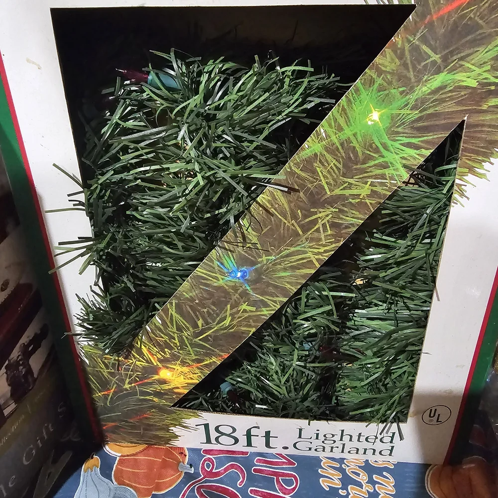 Lighted Holiday Garland with Multicolor Lights